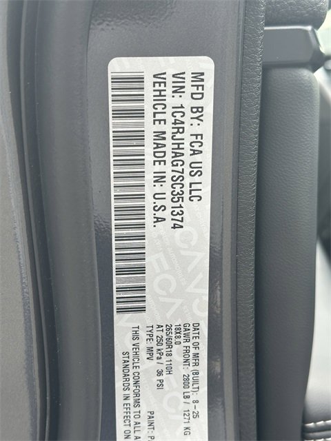New 2025 Jeep Grand Cherokee Altitude image 29