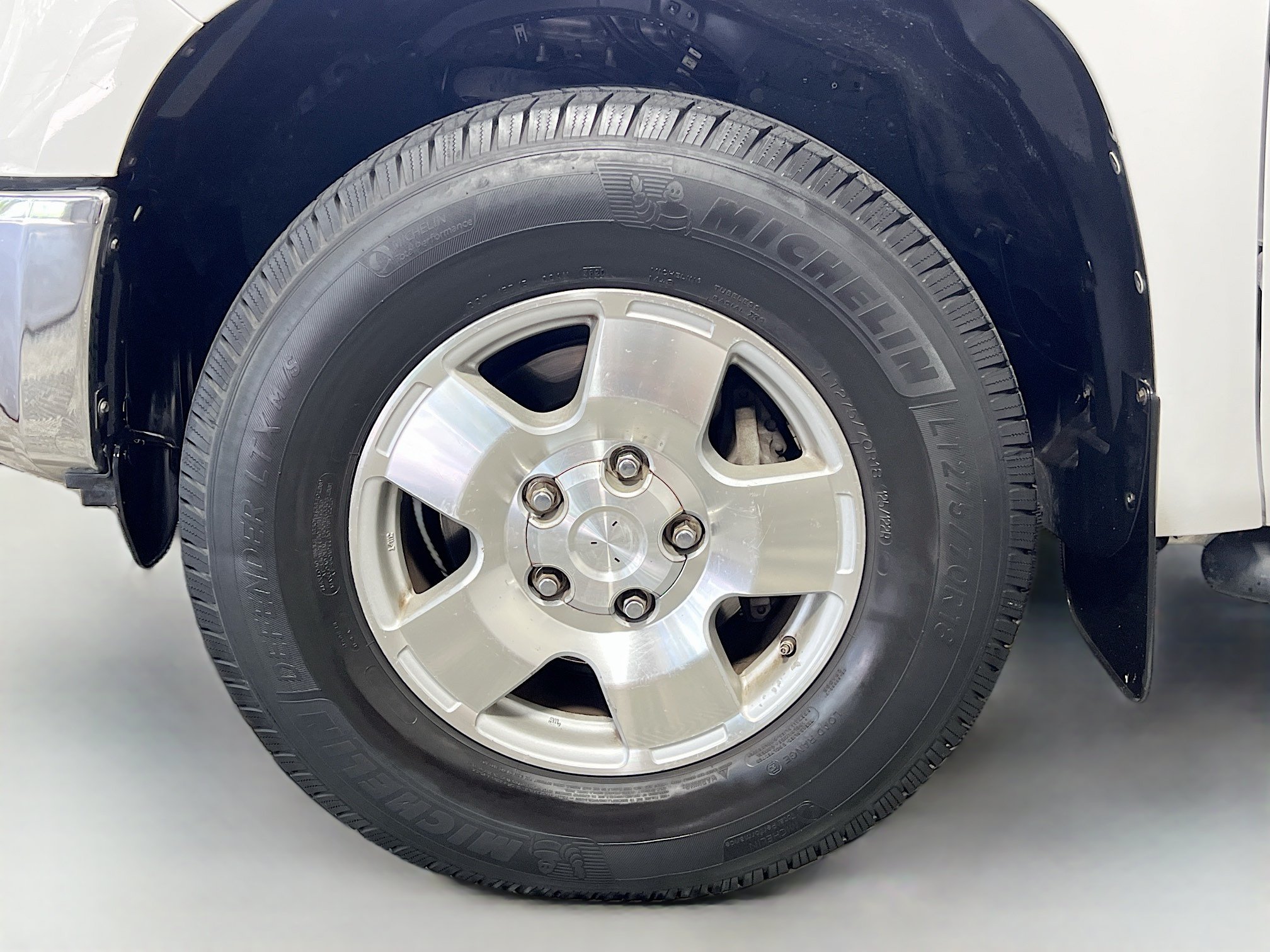 Used 2018 Toyota Tundra SR5 w/ SR5 Upgrade Package AWD/4WD image 13