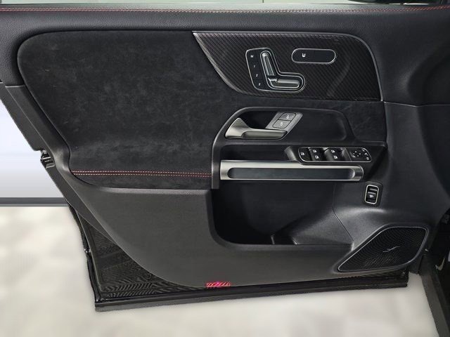 New 2025 Mercedes-Benz GLB 35 AMG 4MATIC image 12