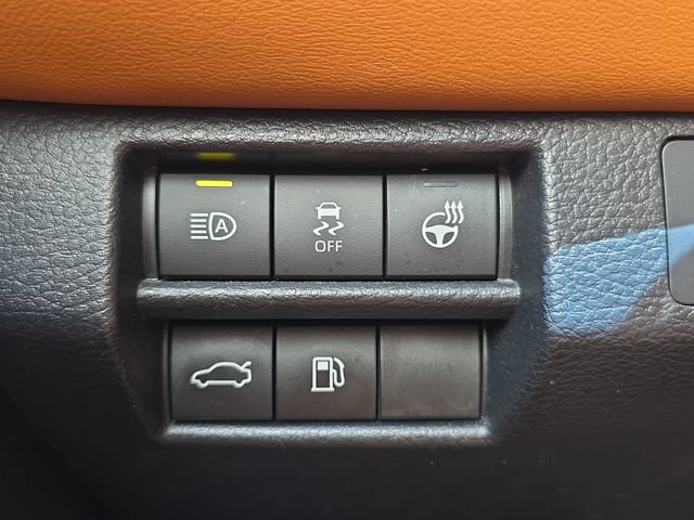 Used 2021 Toyota Avalon Limited FWD image 26
