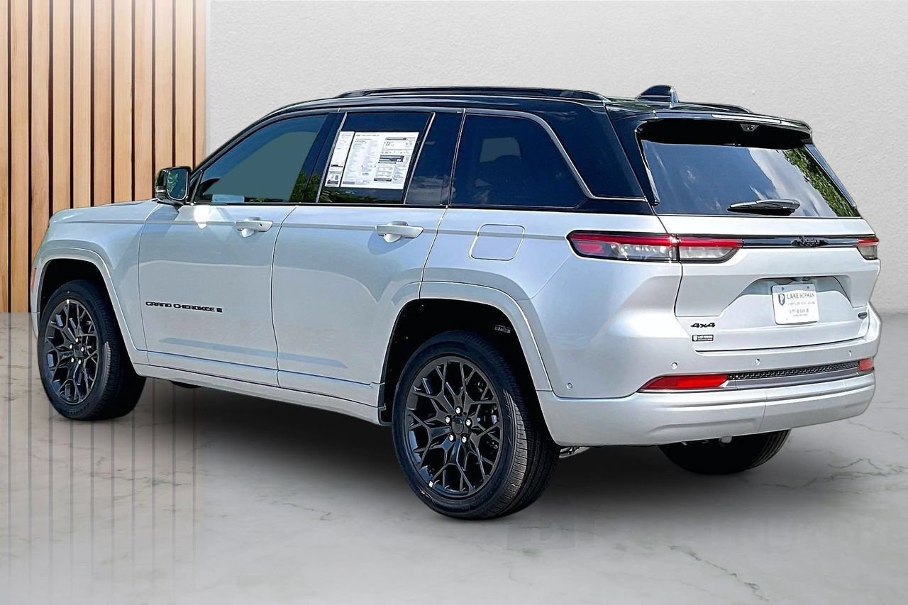 New 2026 Jeep Grand Cherokee Summit w/ Obsidian Package AWD/4WD image 6