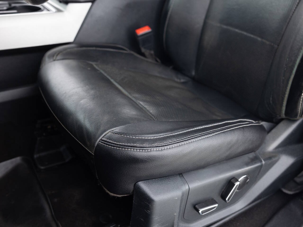 Used 2019 Ford F250 Lariat w/ Lariat Ultimate Package AWD/4WD image 28