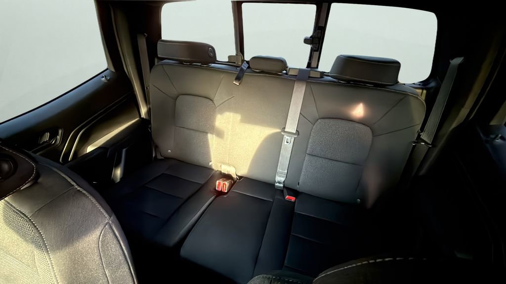 Used 2025 GMC Canyon Elevation AWD/4WD image 11