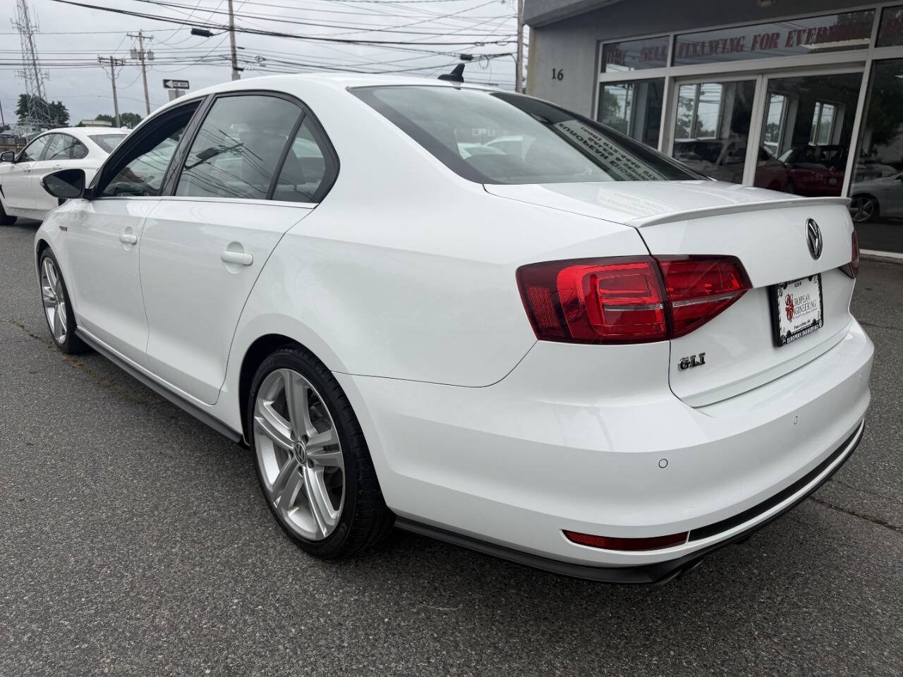 Used 2017 Volkswagen Jetta GLI FWD image 5