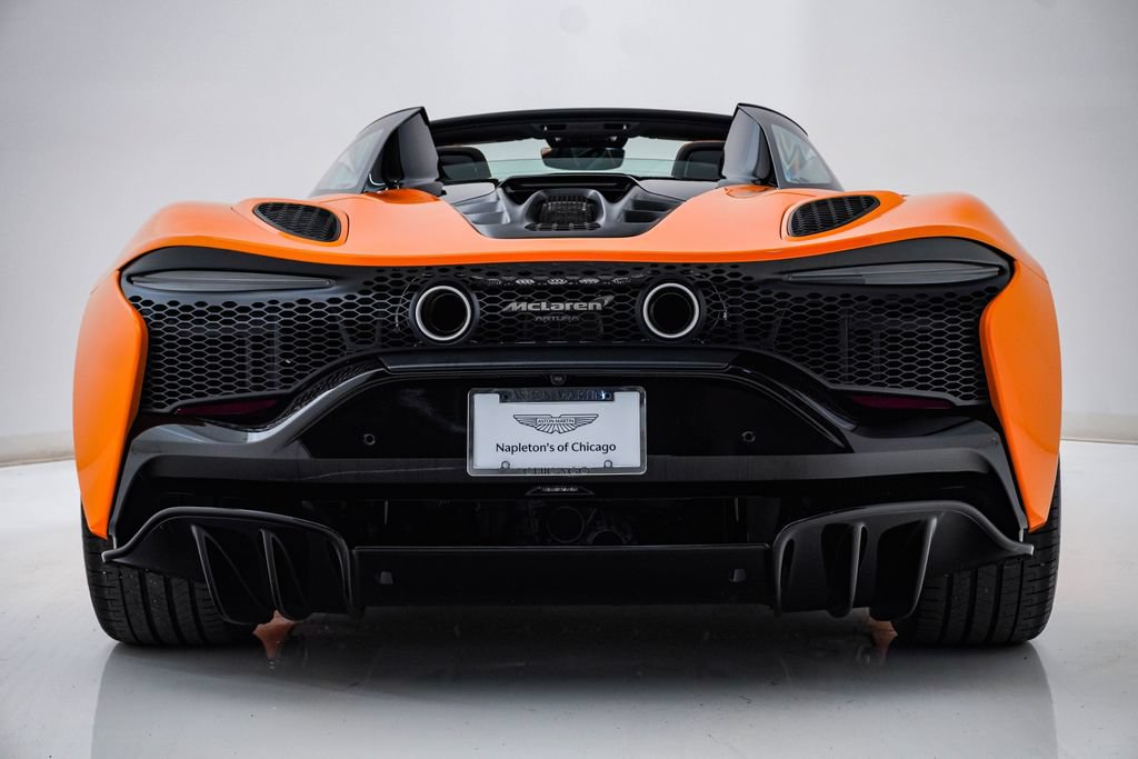 Used 2026 McLaren Artura Spider RWD image 11