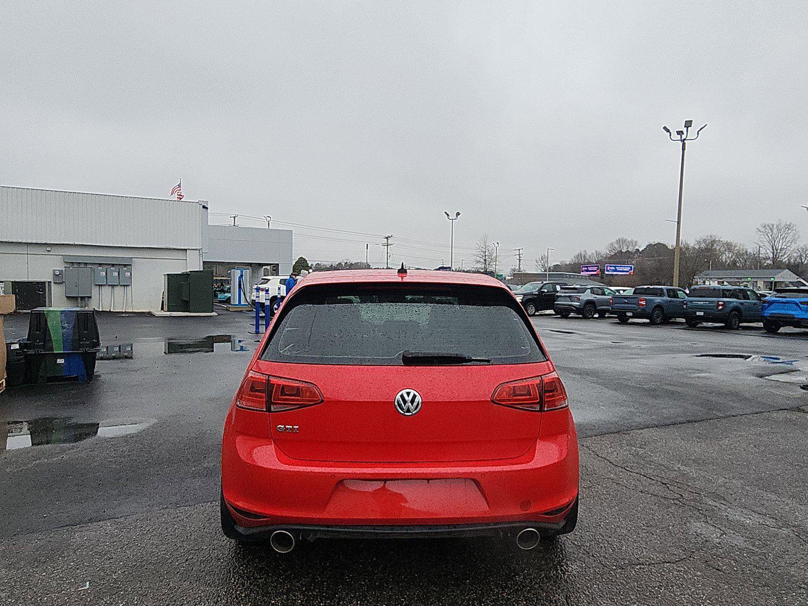 Used 2015 Volkswagen GTI SE w/ Lighting Package (SEL) image 4