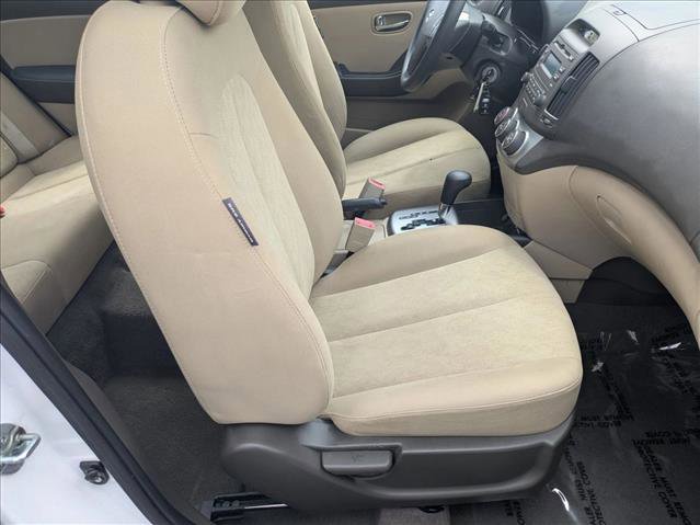 Used 2010 Hyundai Elantra GLS FWD image 18