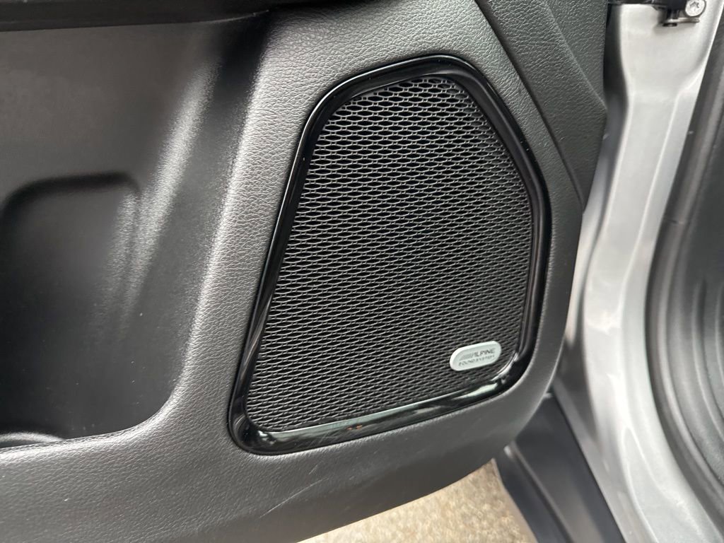 Certified 2023 Jeep Compass Limited w/ Sun and Sound Group image 20