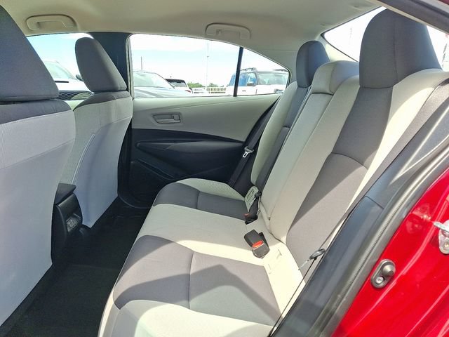 Used 2025 Toyota Corolla LE FWD image 9
