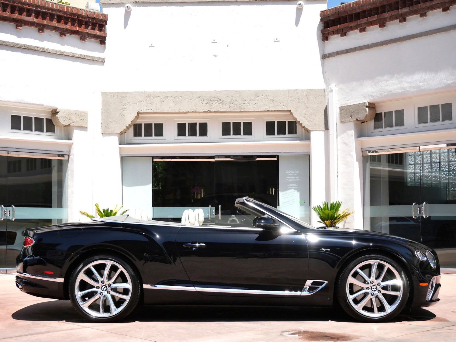 Used 2023 Bentley Continental GT Azure AWD/4WD image 5