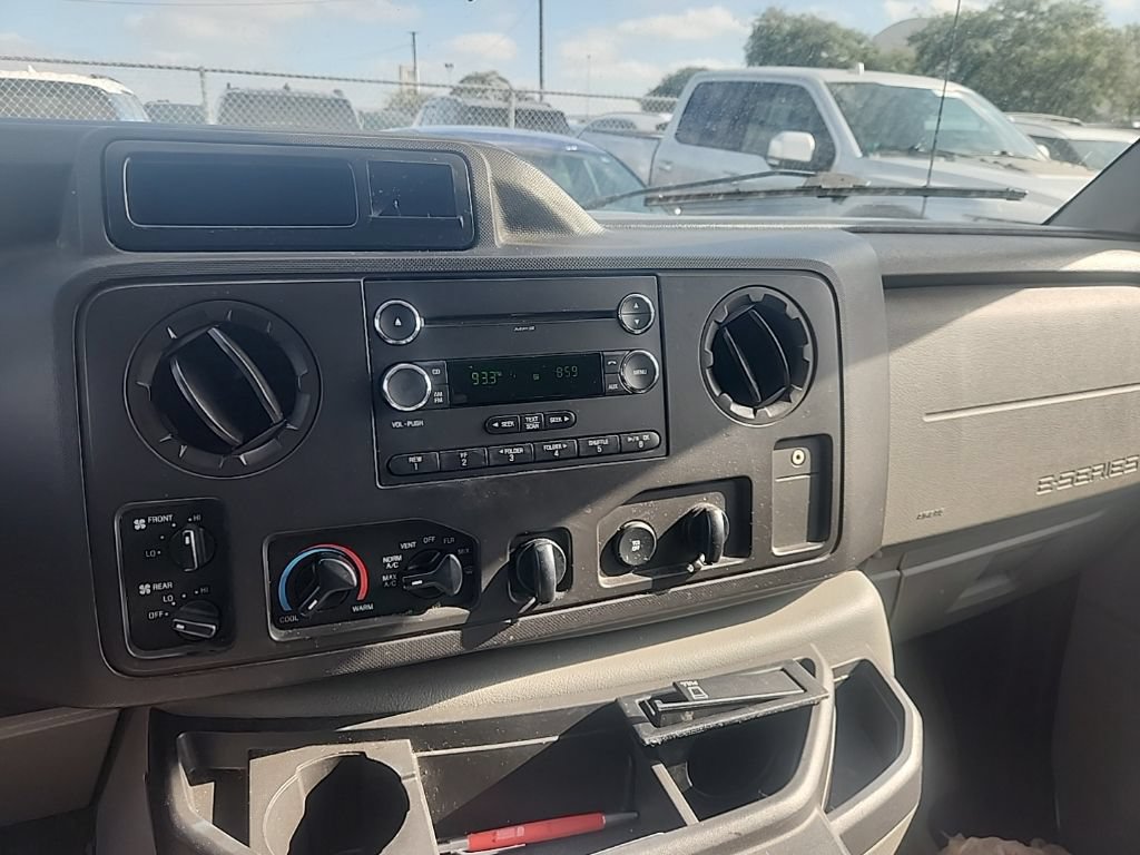 Used 2013 Ford E-350 and Econoline 350 XLT RWD image 23