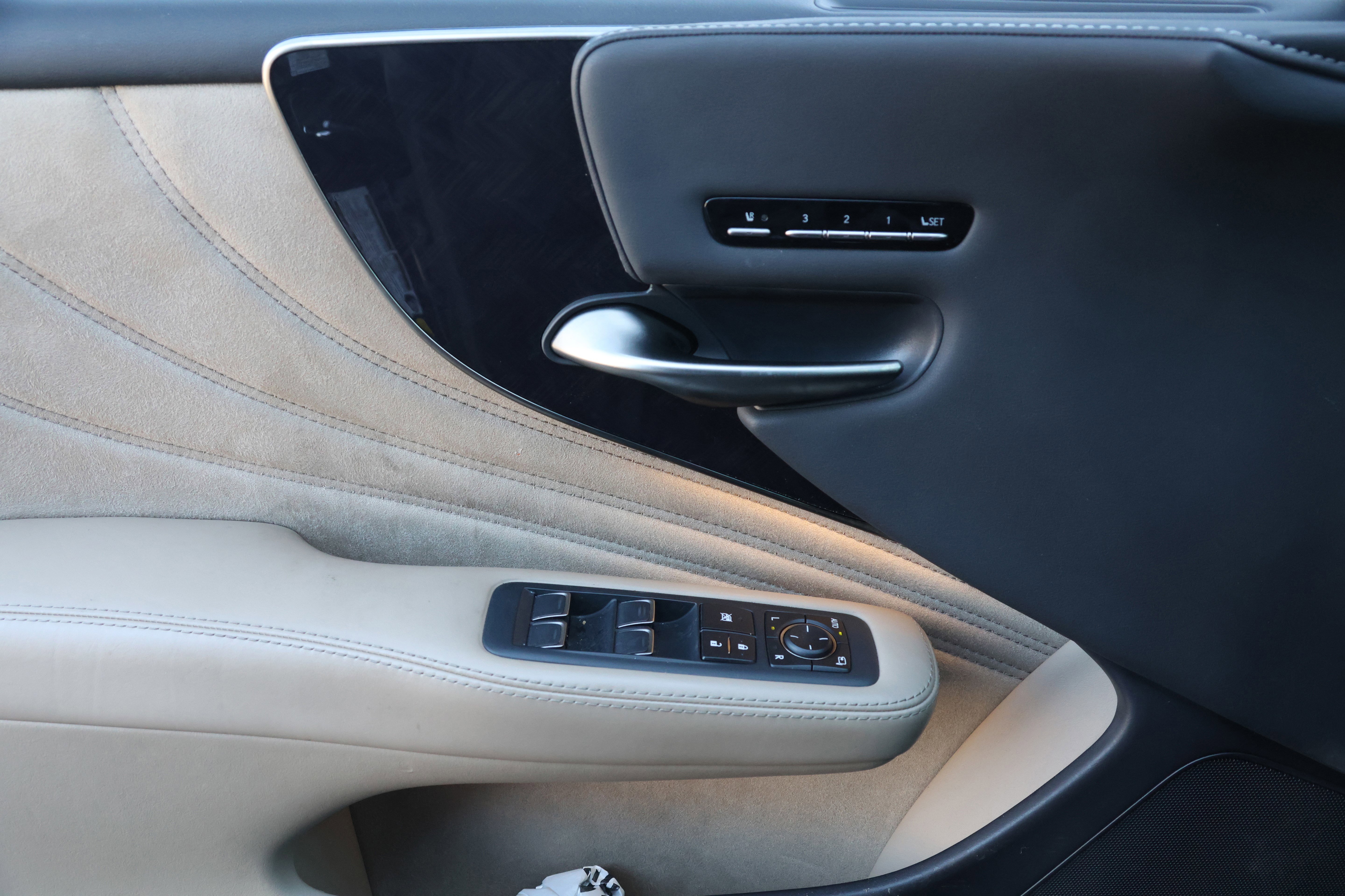 Used 2022 Lexus LS 500 500 image 12