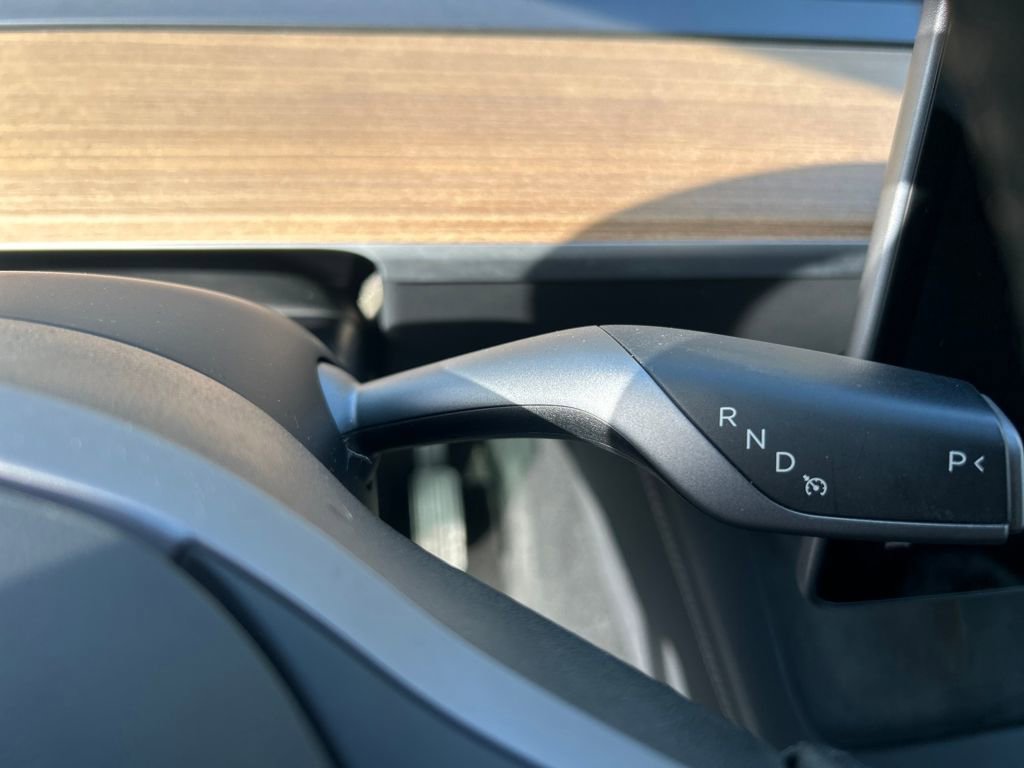 Used 2024 Tesla Model Y Long Range image 16