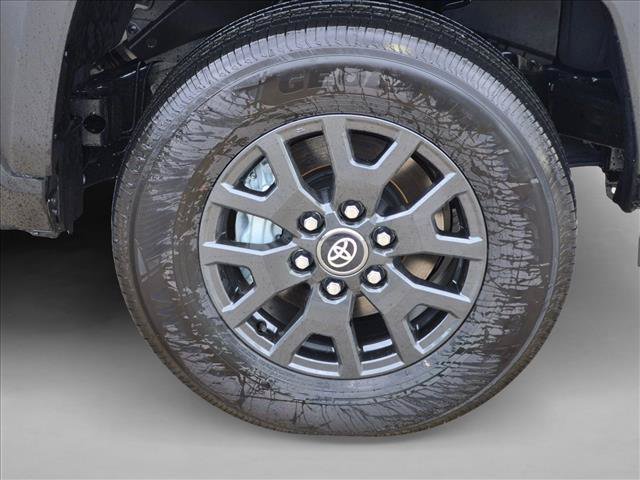 New 2026 Toyota 4Runner SR5 AWD/4WD image 9