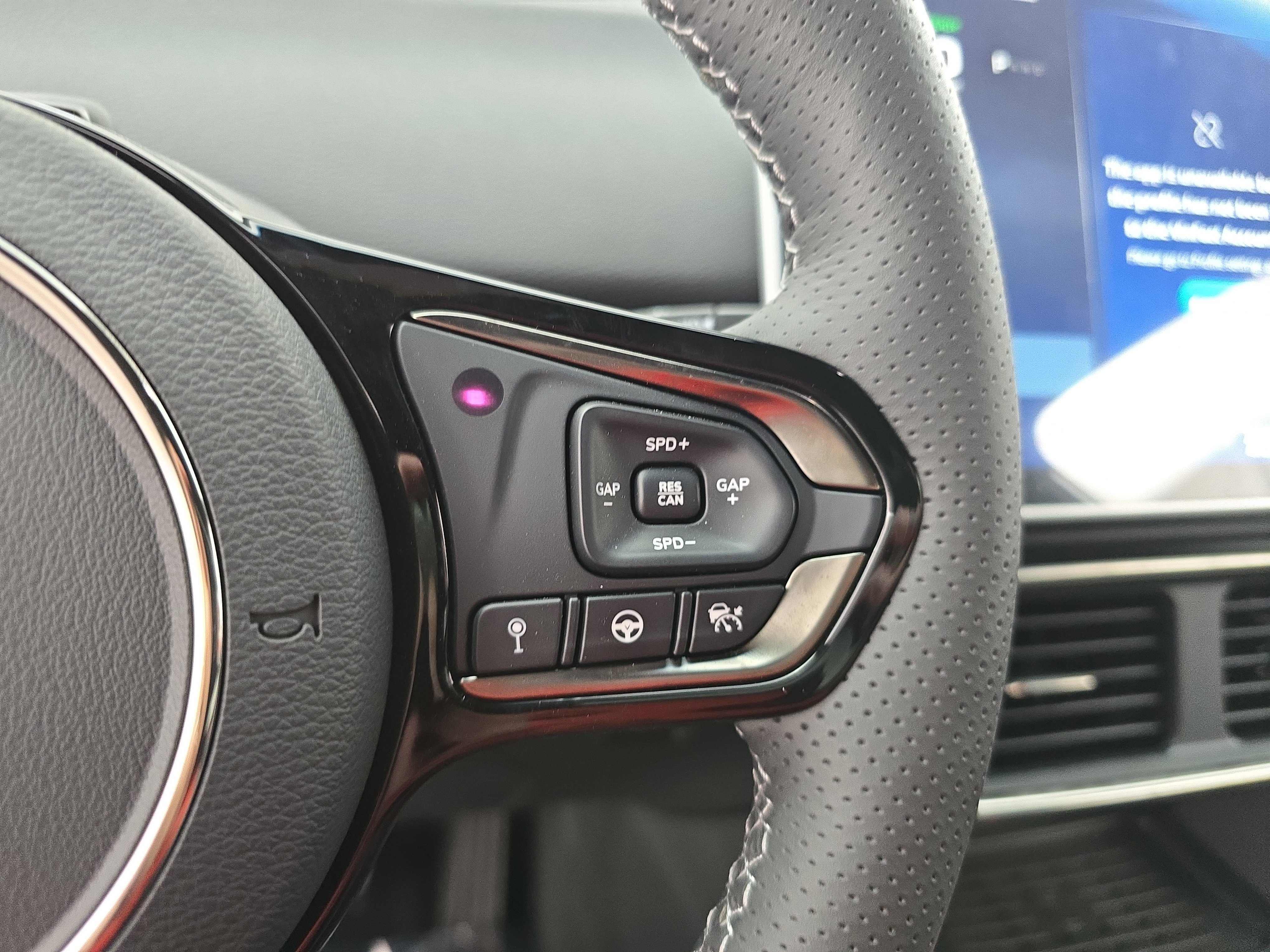 New 2025 VinFast VF 8 Plus image 18