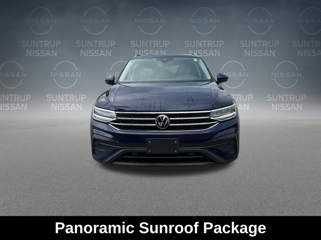 Used 2022 Volkswagen Tiguan SE w/ Panoramic Sunroof Package FWD image 10