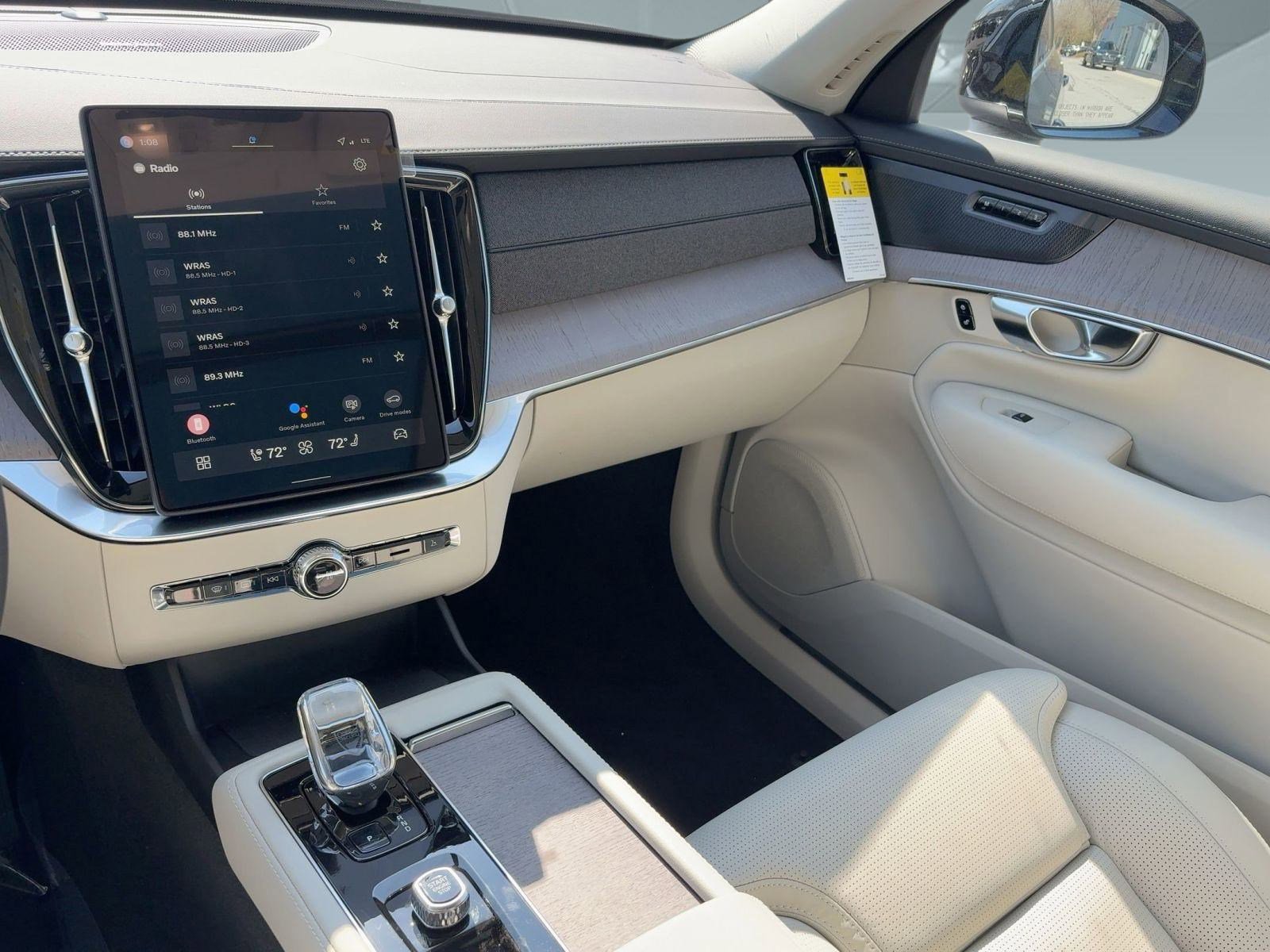 New 2026 Volvo XC90 B6 Ultra w/ Protection Package image 27