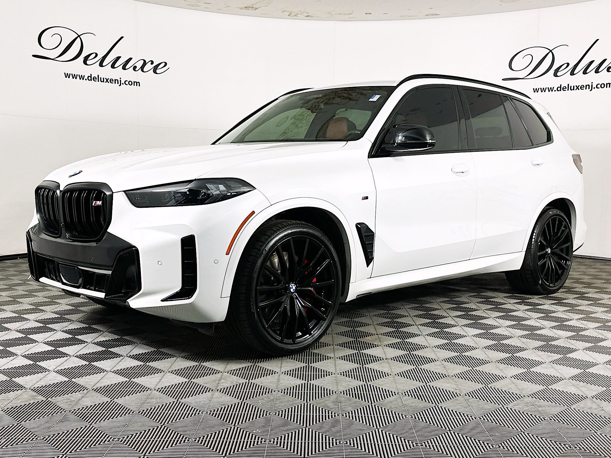 Used 2025 BMW X5 M60i AWD/4WD image 3