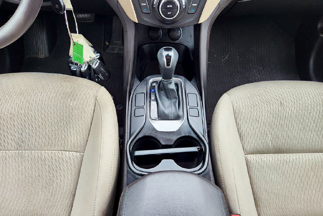 Used 2017 Hyundai Santa Fe SE AWD/4WD image 11