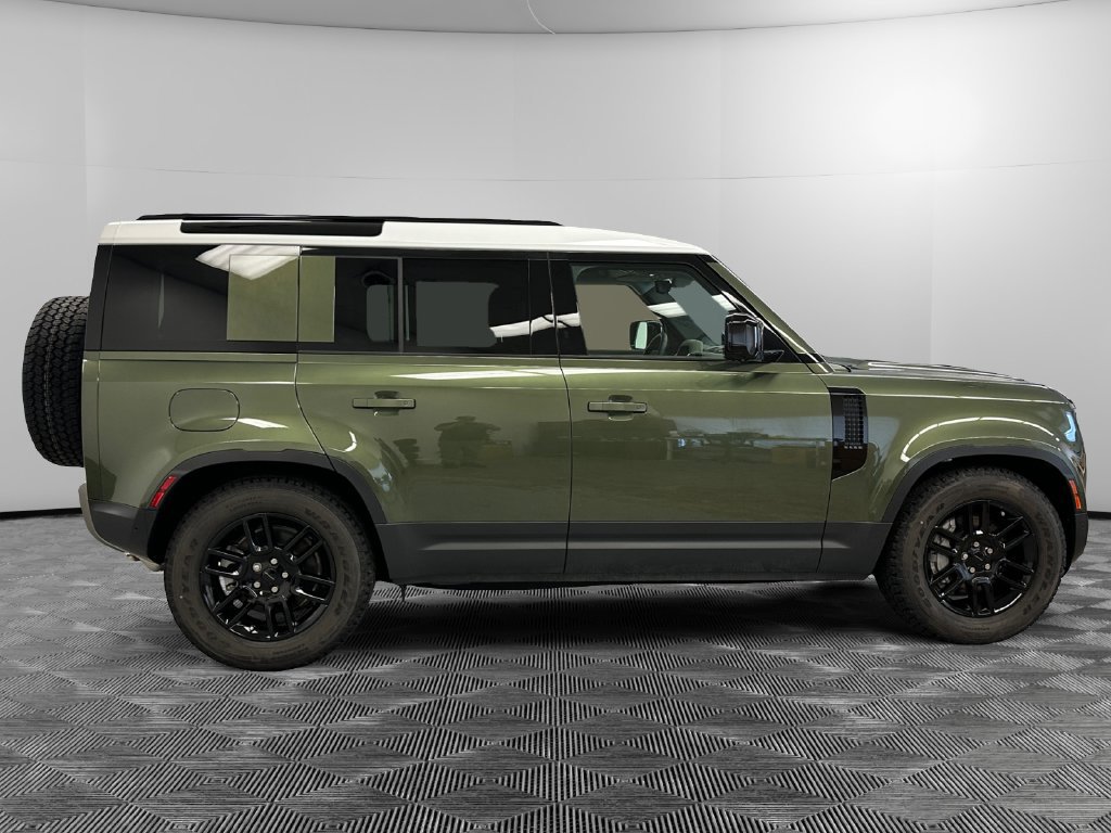 New 2026 Land Rover Defender 110 S AWD/4WD image 6