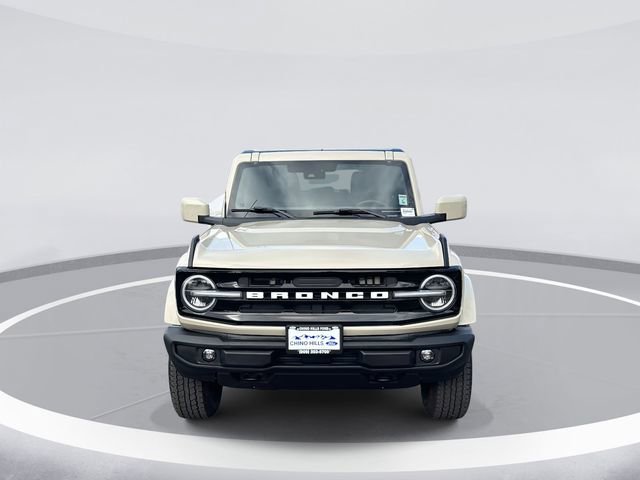 Used 2025 Ford Bronco Outer Banks image 2