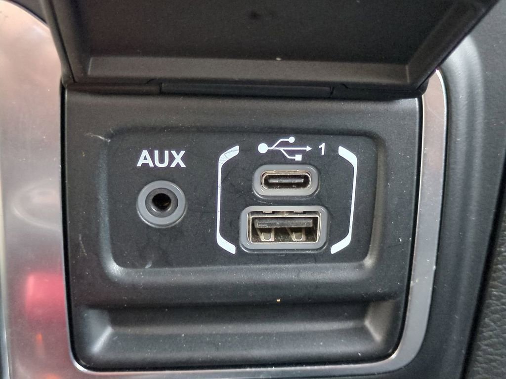 Used 2019 Jeep Wrangler Sport S image 20