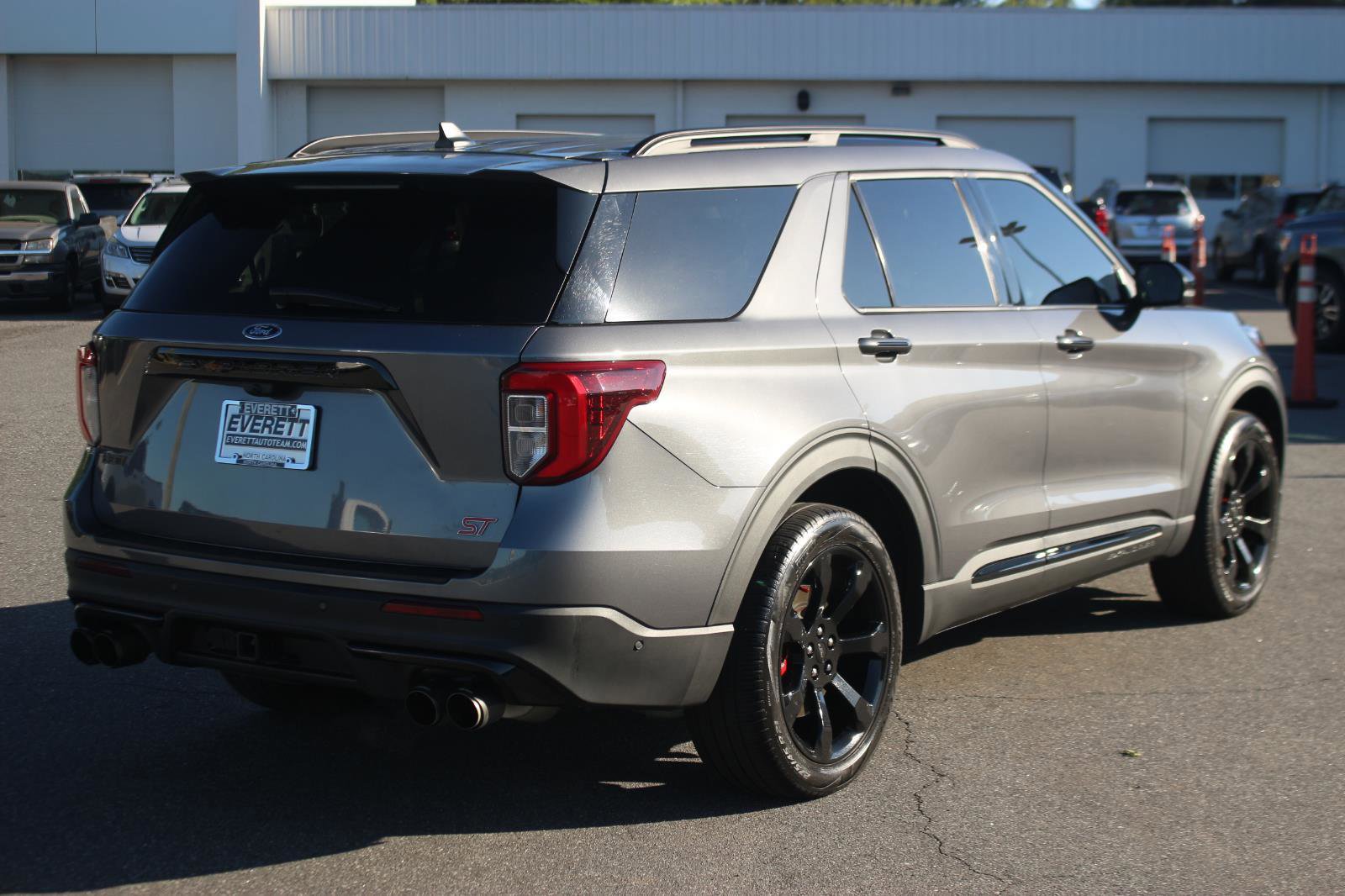 Used 2022 Ford Explorer ST w/ Equipment Group 401A image 7