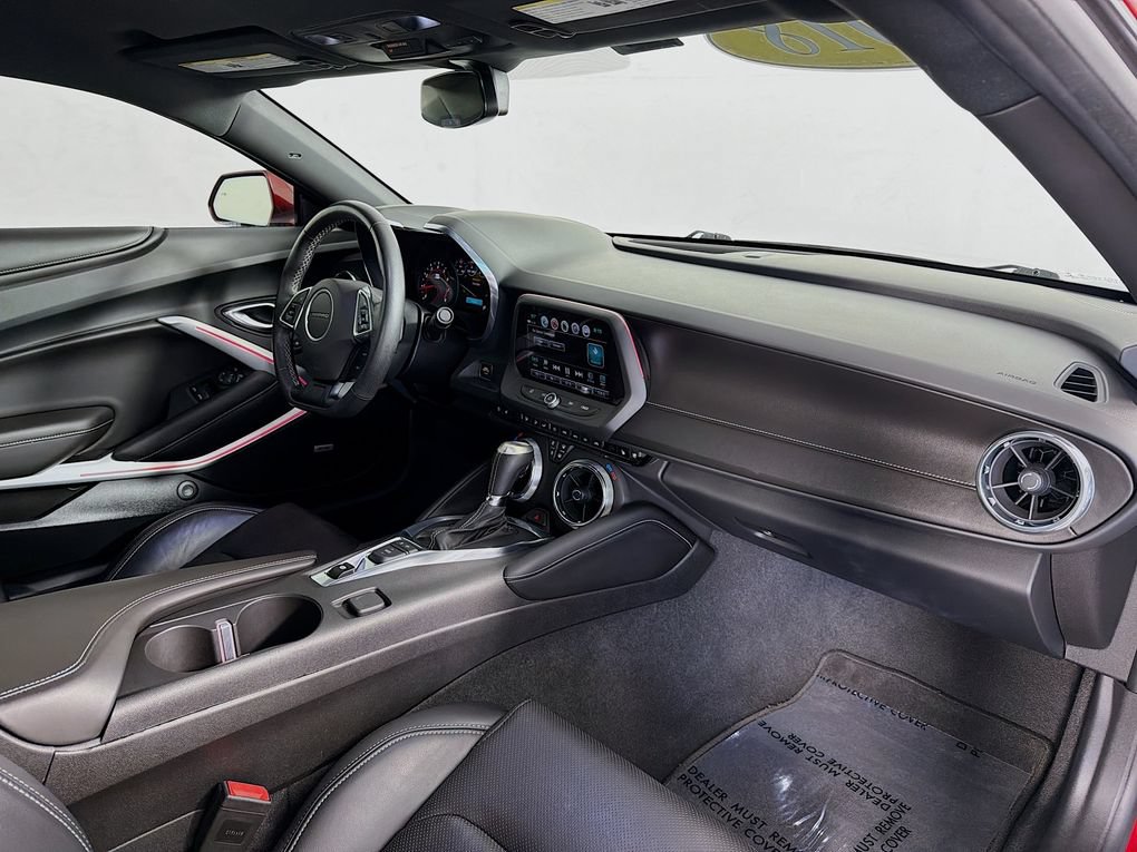 Used 2018 Chevrolet Camaro LT RWD image 29