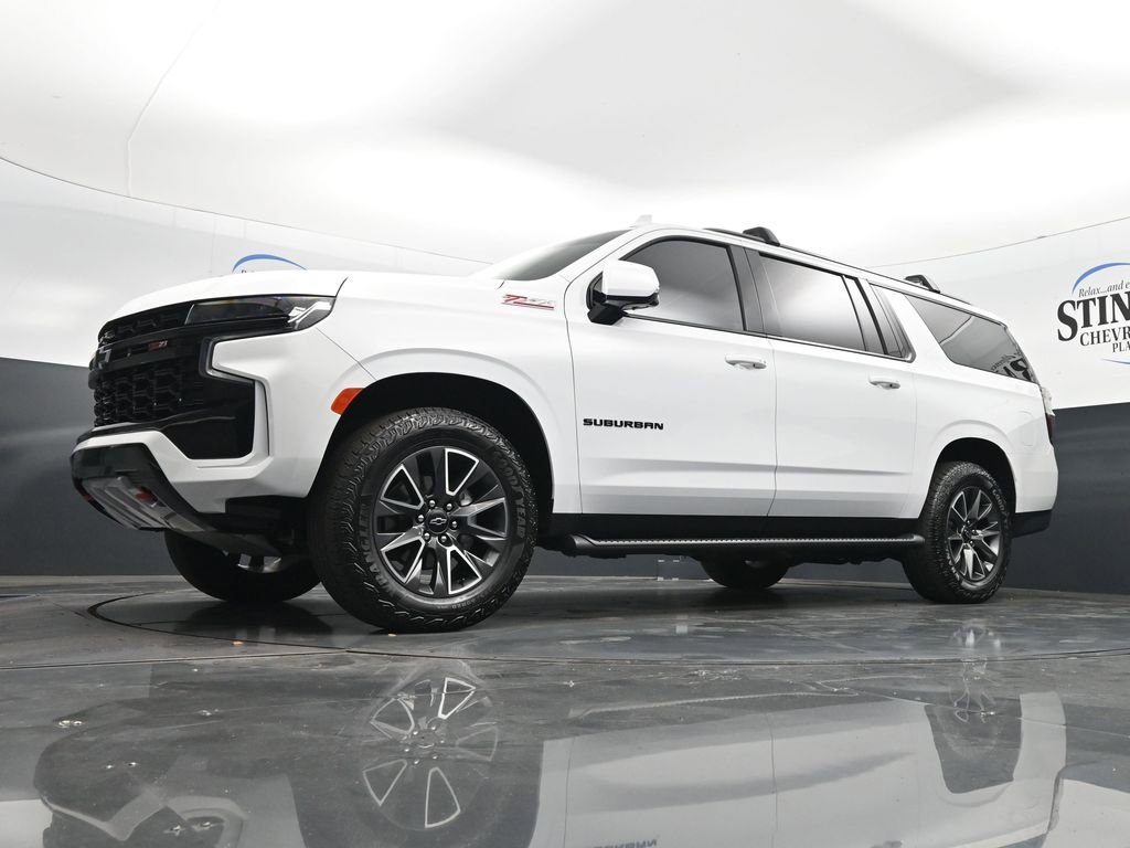 Used 2024 Chevrolet Suburban Z71 w/ Luxury Package AWD/4WD image 19