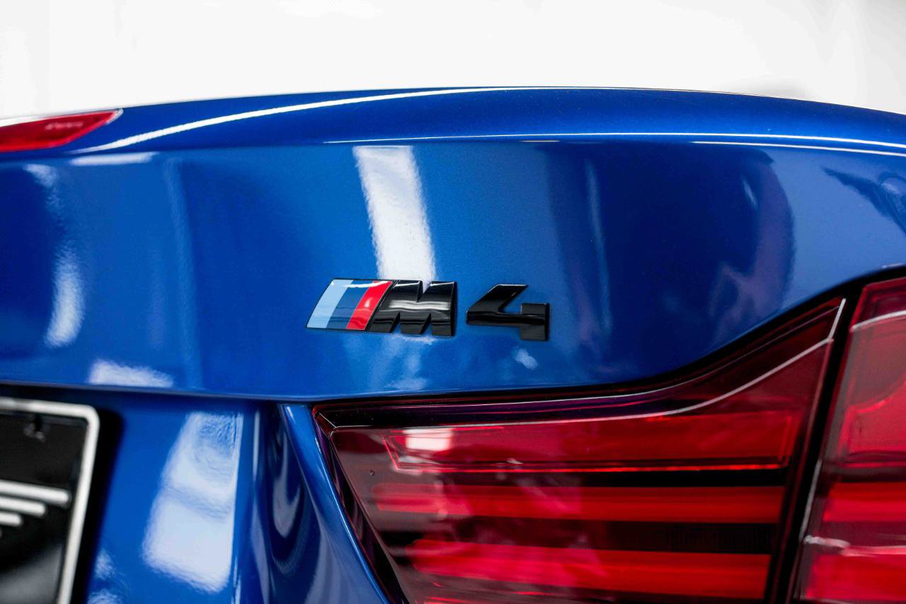 Used 2020 BMW M4 Convertible w/ Competition Package RWD image 24