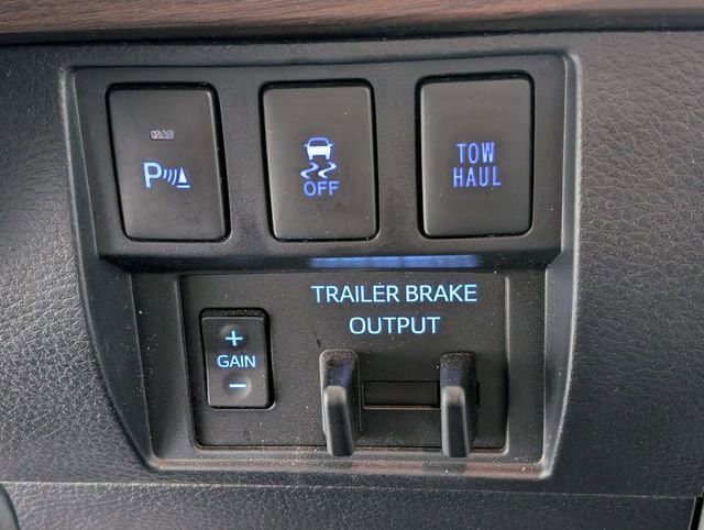 Used 2018 Toyota Tundra Limited w/ Limited Premium Package image 23