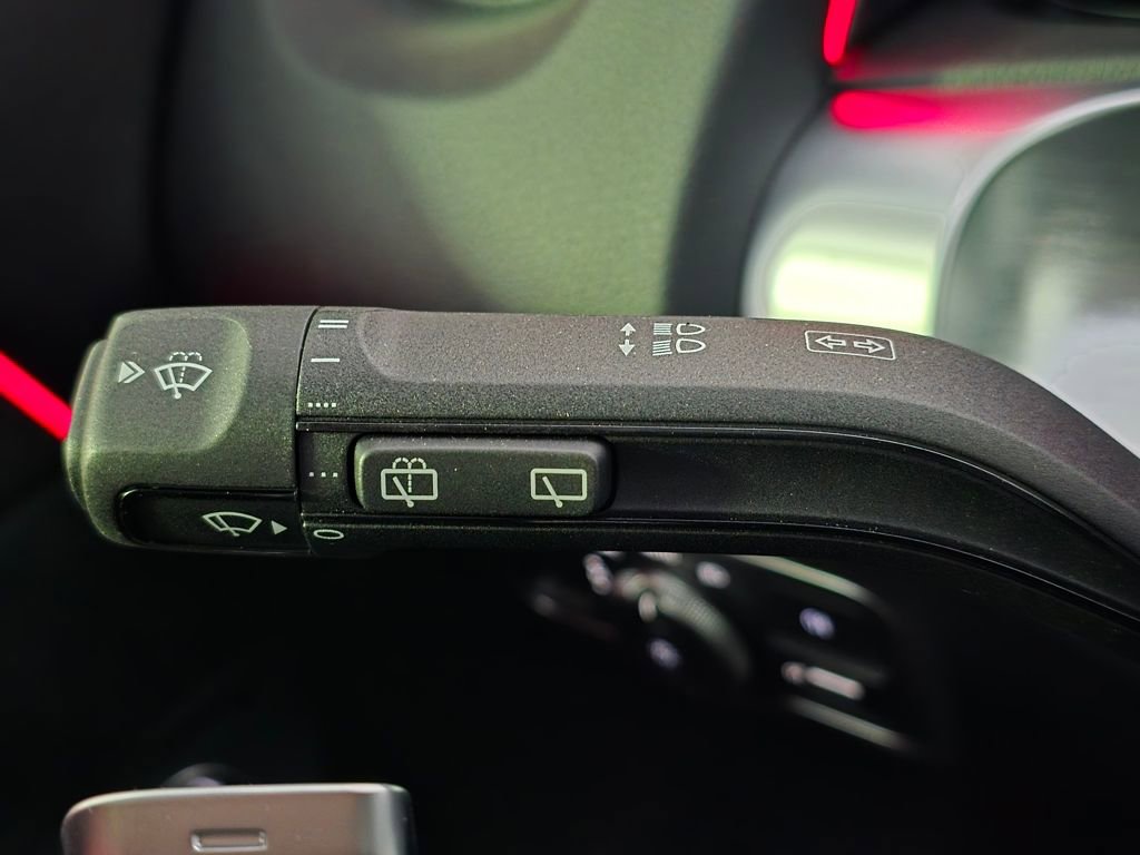 New 2026 Mercedes-Benz GLB 250 4MATIC image 18