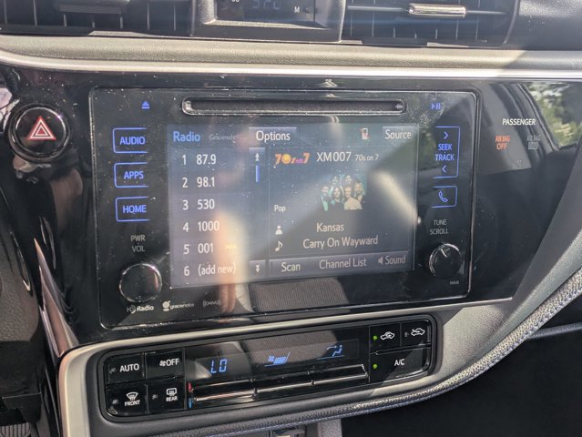 Used 2017 Toyota Corolla SE w/ SE Premium Package FWD image 12