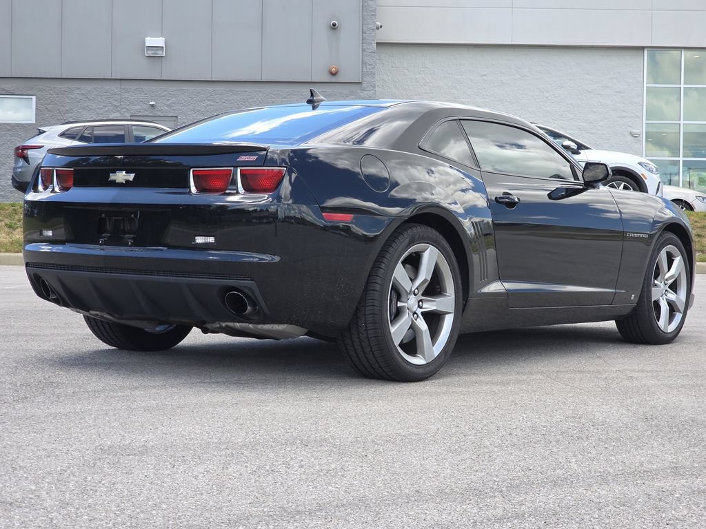 Used 2010 Chevrolet Camaro SS w/ RS Package RWD image 8