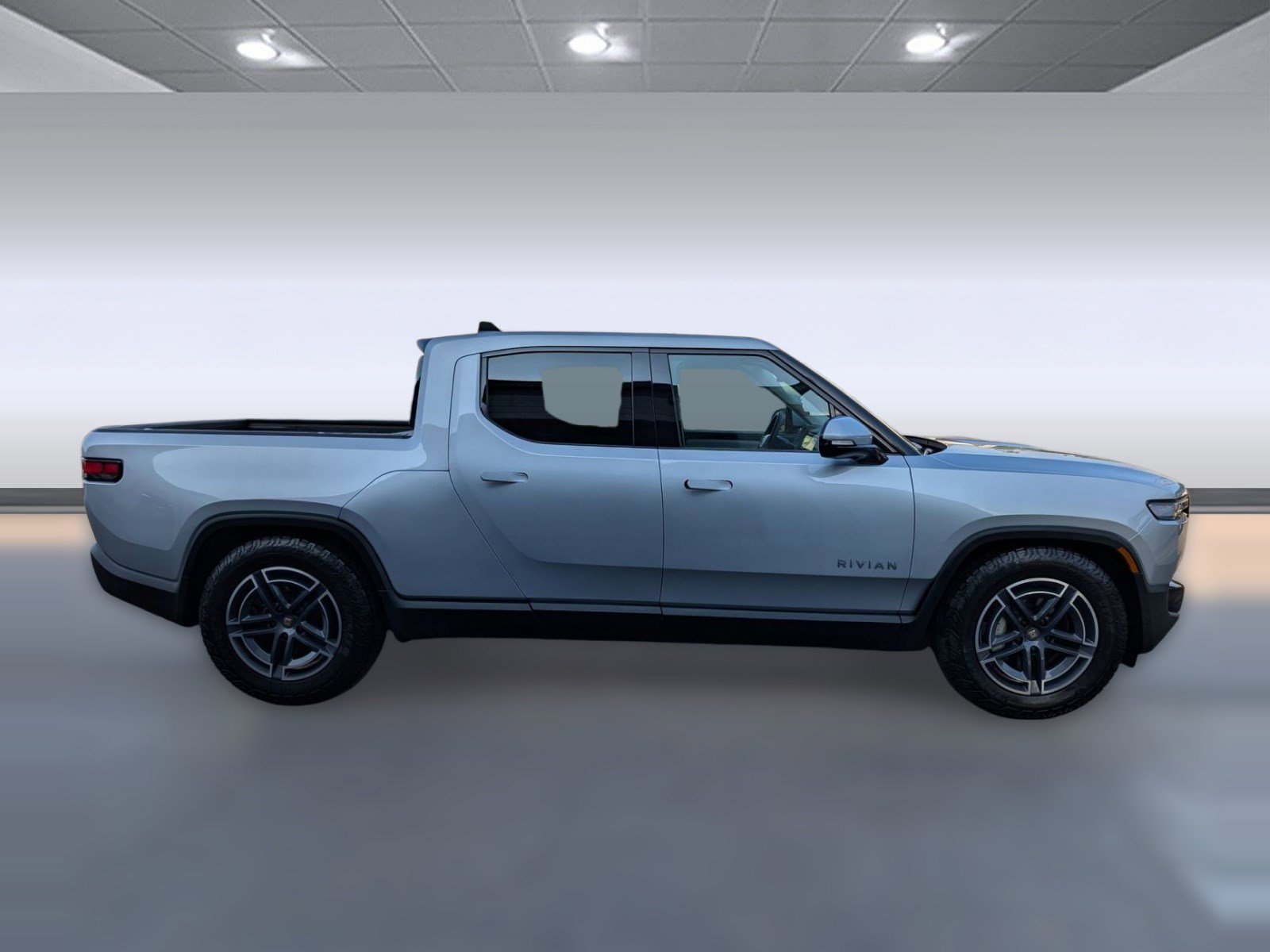 Used 2025 Rivian R1T Adventure image 8