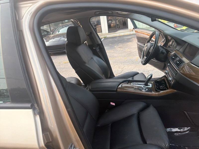 Used 2011 BMW 528i Sedan RWD image 18