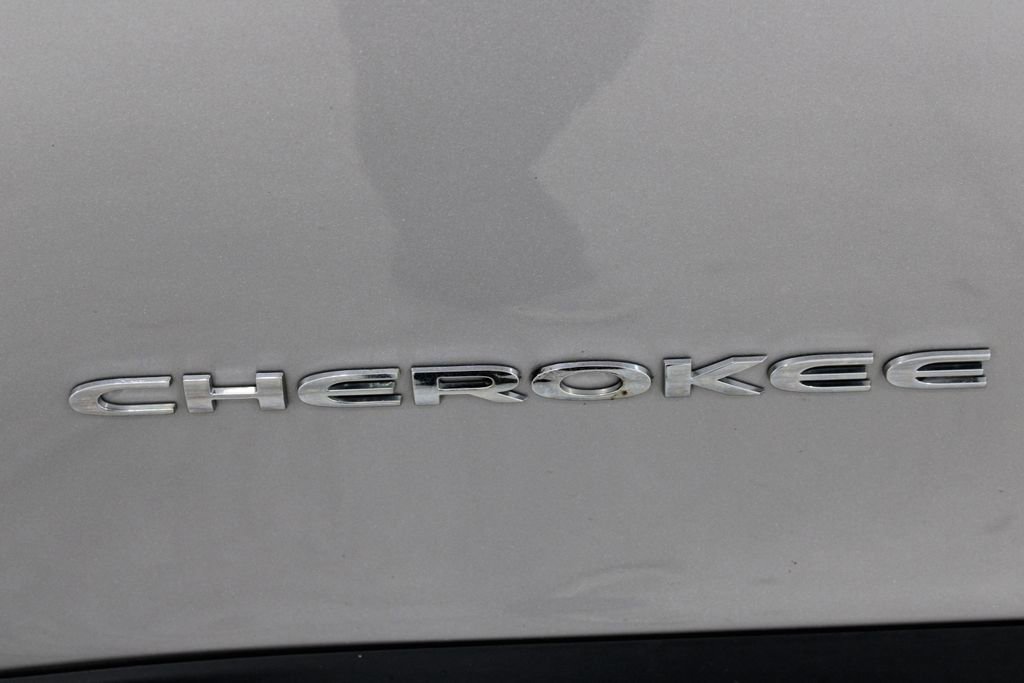 Used 2018 Jeep Cherokee Latitude image 16