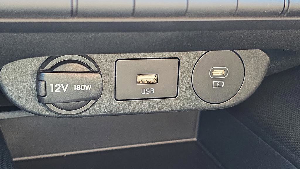 New 2026 Hyundai Elantra SE FWD image 32