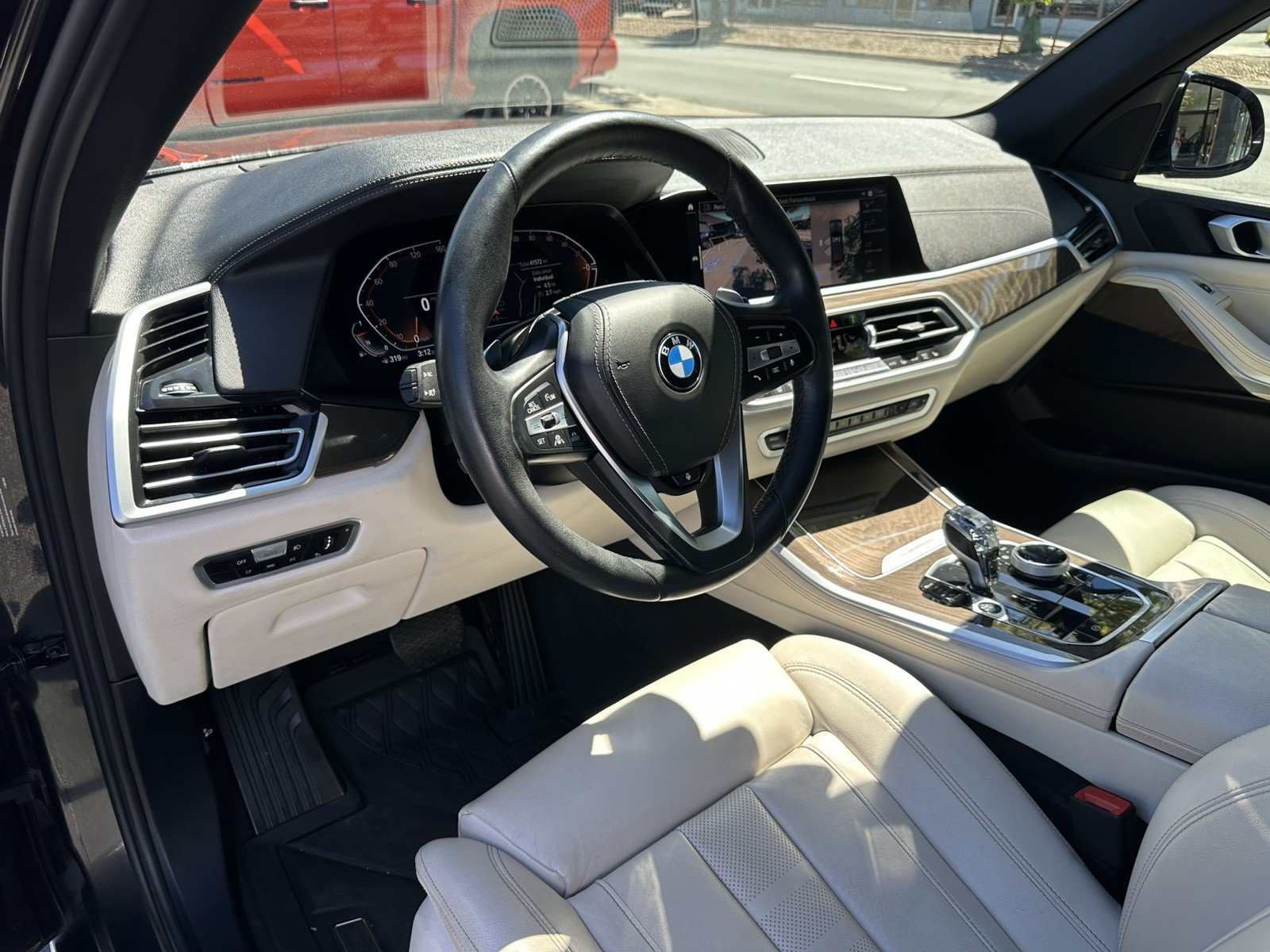 Used 2022 BMW X5 xDrive40i w/ Executive Package AWD/4WD image 18