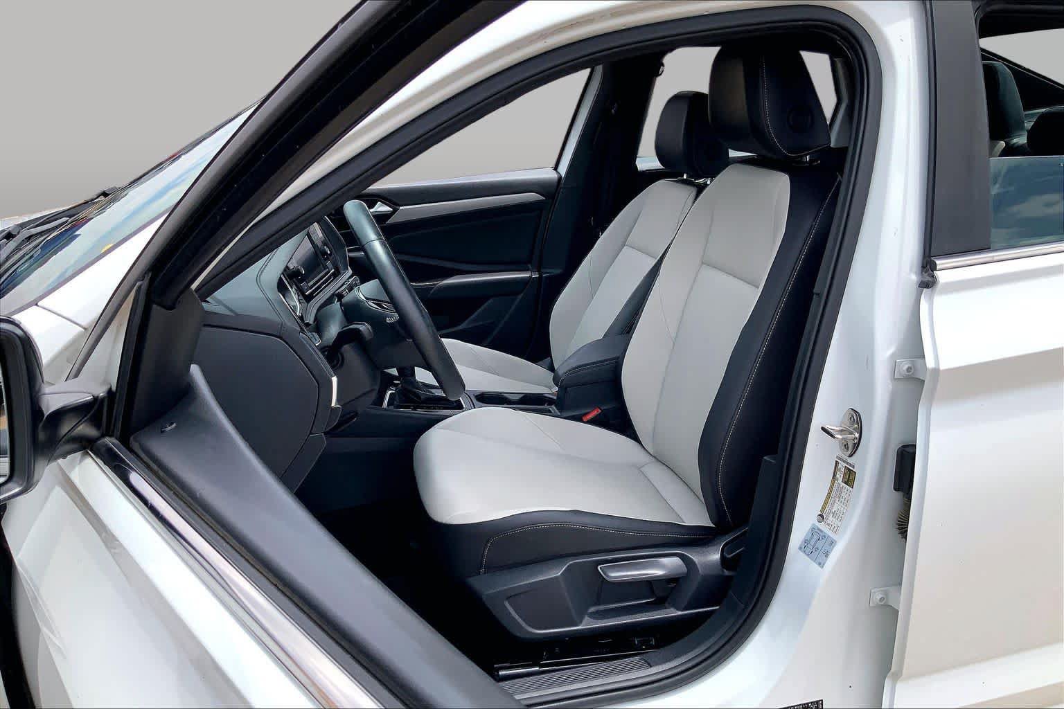 Used 2021 Volkswagen Jetta R-Line FWD image 8