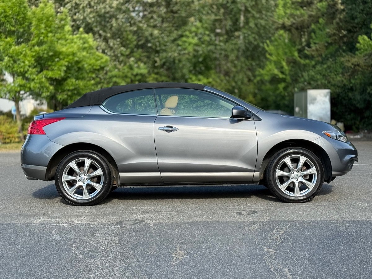 Used 2014 Nissan Murano CrossCabriolet w/ Navigation Package AWD/4WD image 2