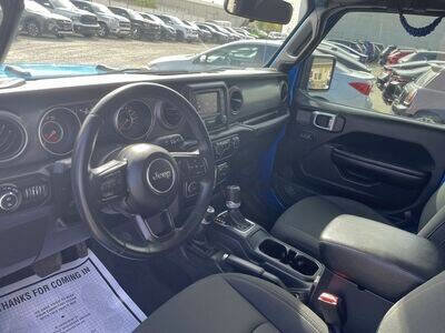 Used 2021 Jeep Gladiator Sport image 16
