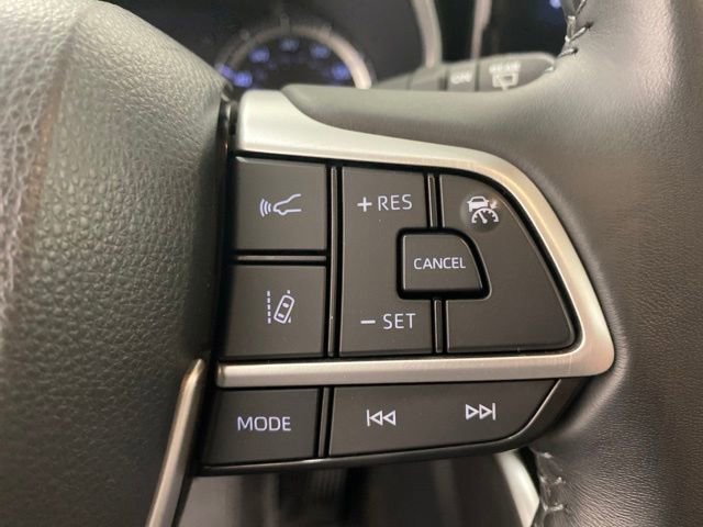 Used 2023 Toyota Highlander XLE image 20