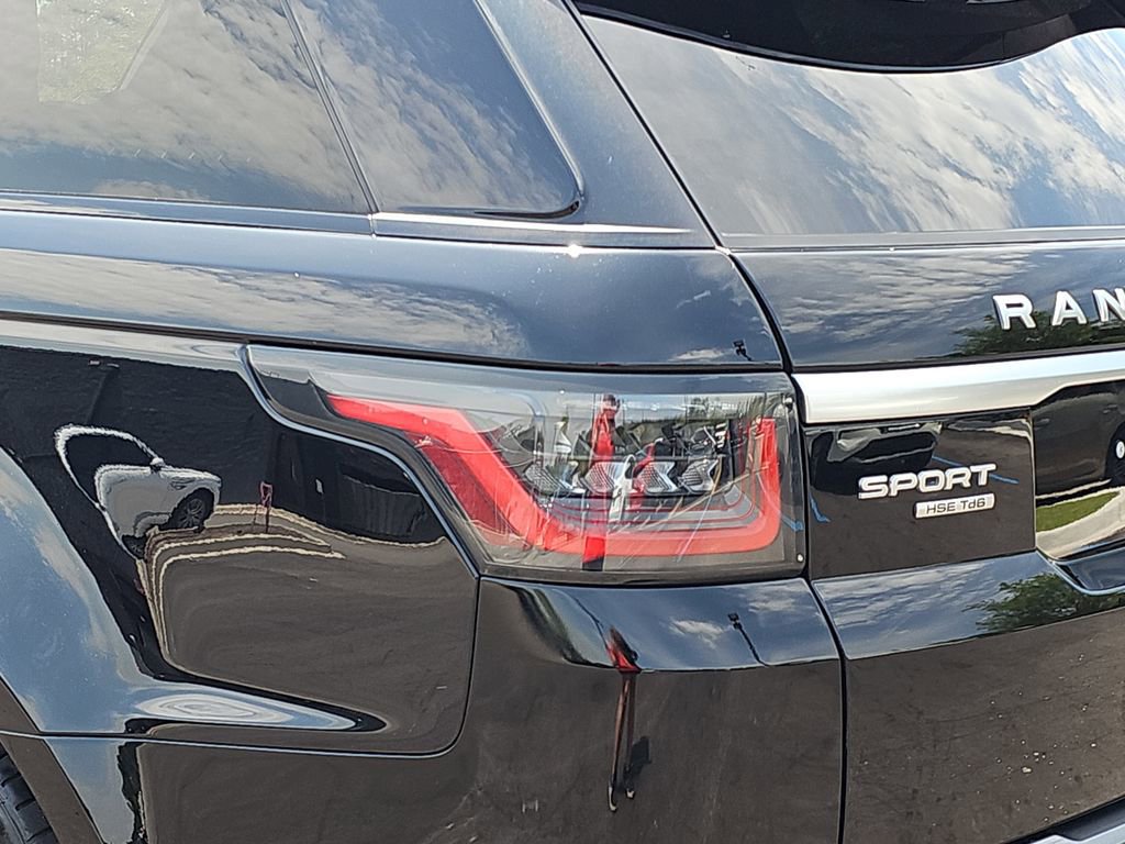 Used 2018 Land Rover Range Rover Sport HSE AWD/4WD image 39