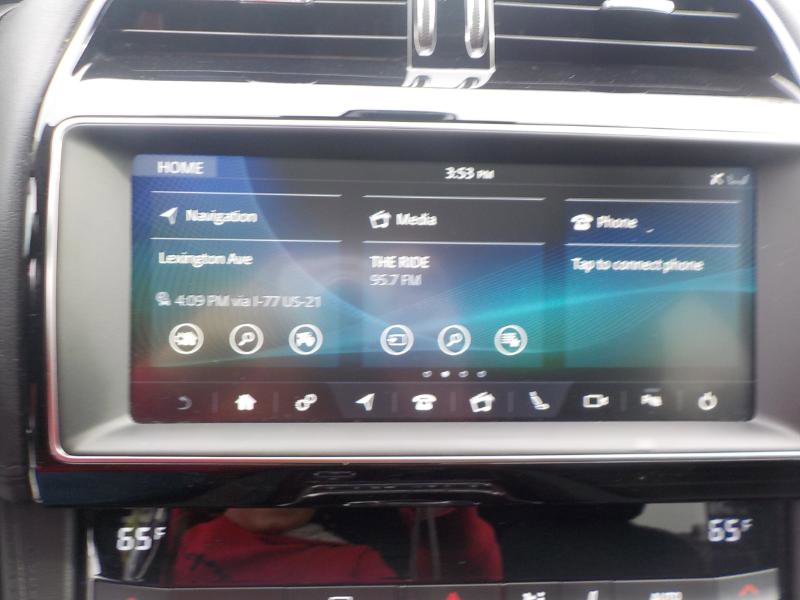 Used 2019 Jaguar F-PACE Prestige image 21