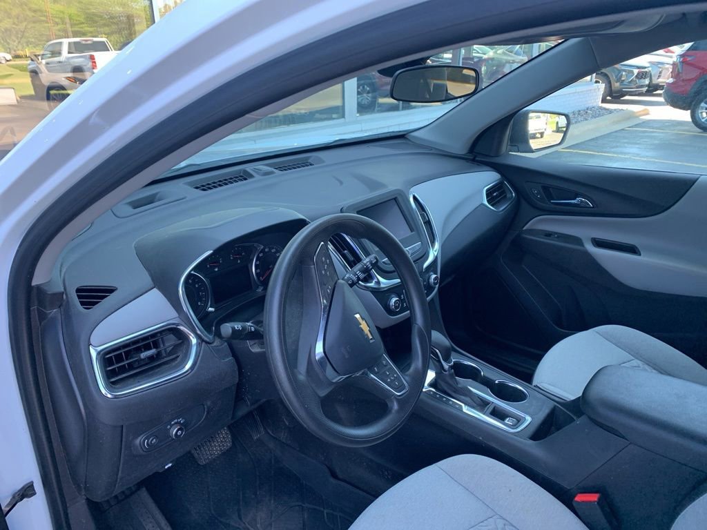 Used 2024 Chevrolet Equinox LS w/ LS Convenience Package AWD/4WD image 7