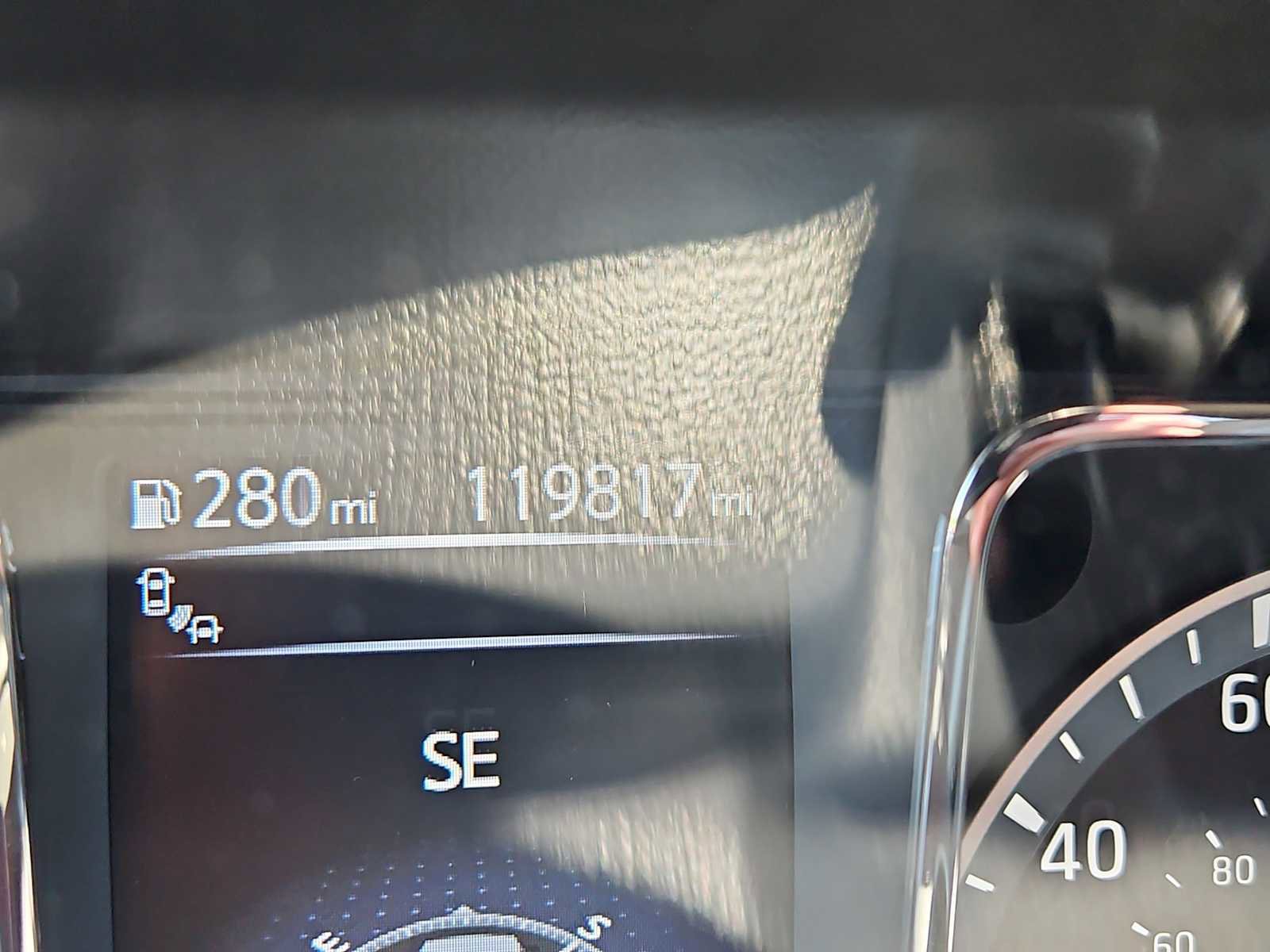 Used 2017 Nissan Titan SV AWD/4WD image 14