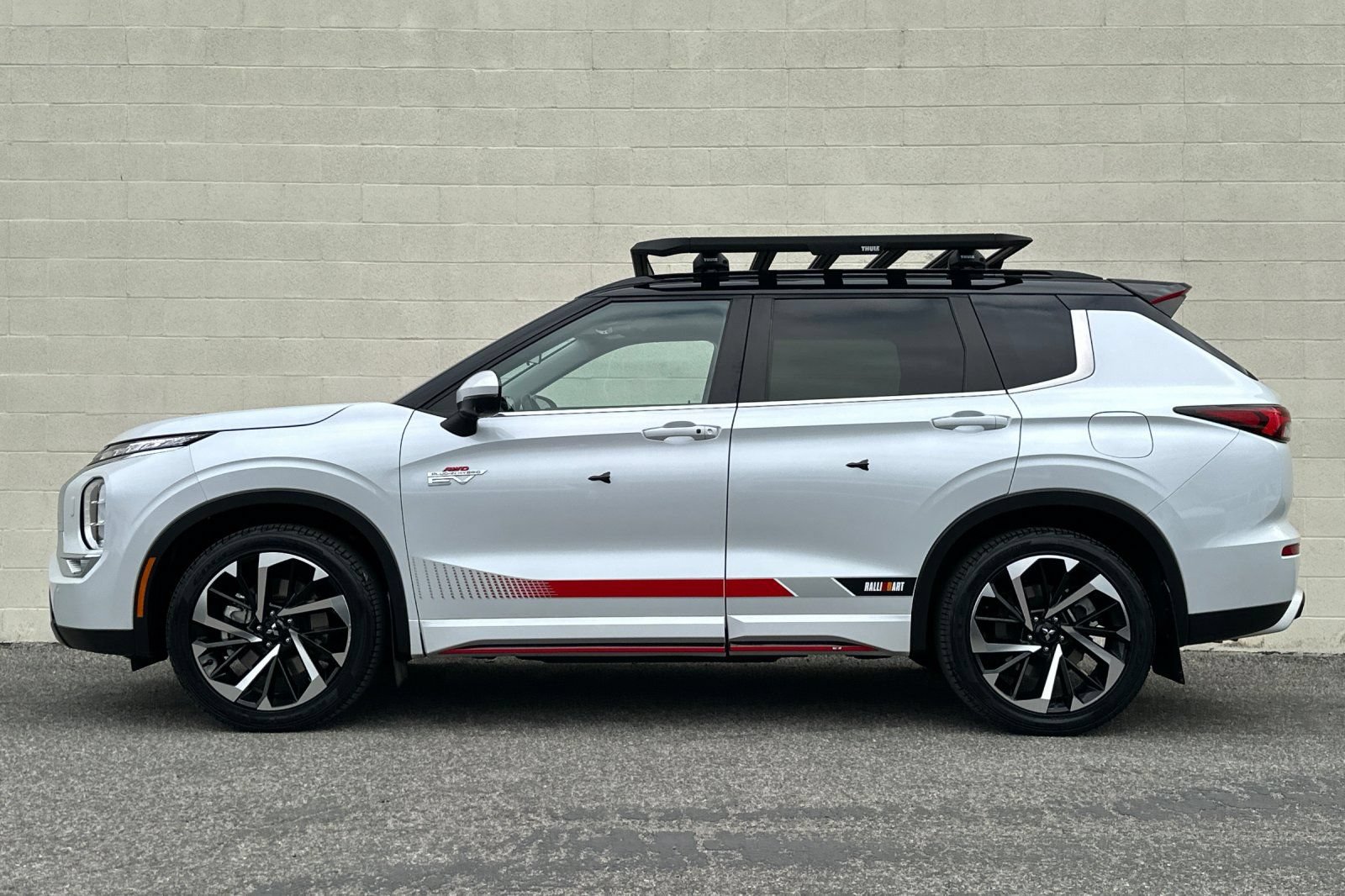 Used 2023 Mitsubishi Outlander Ralliart AWD/4WD image 7
