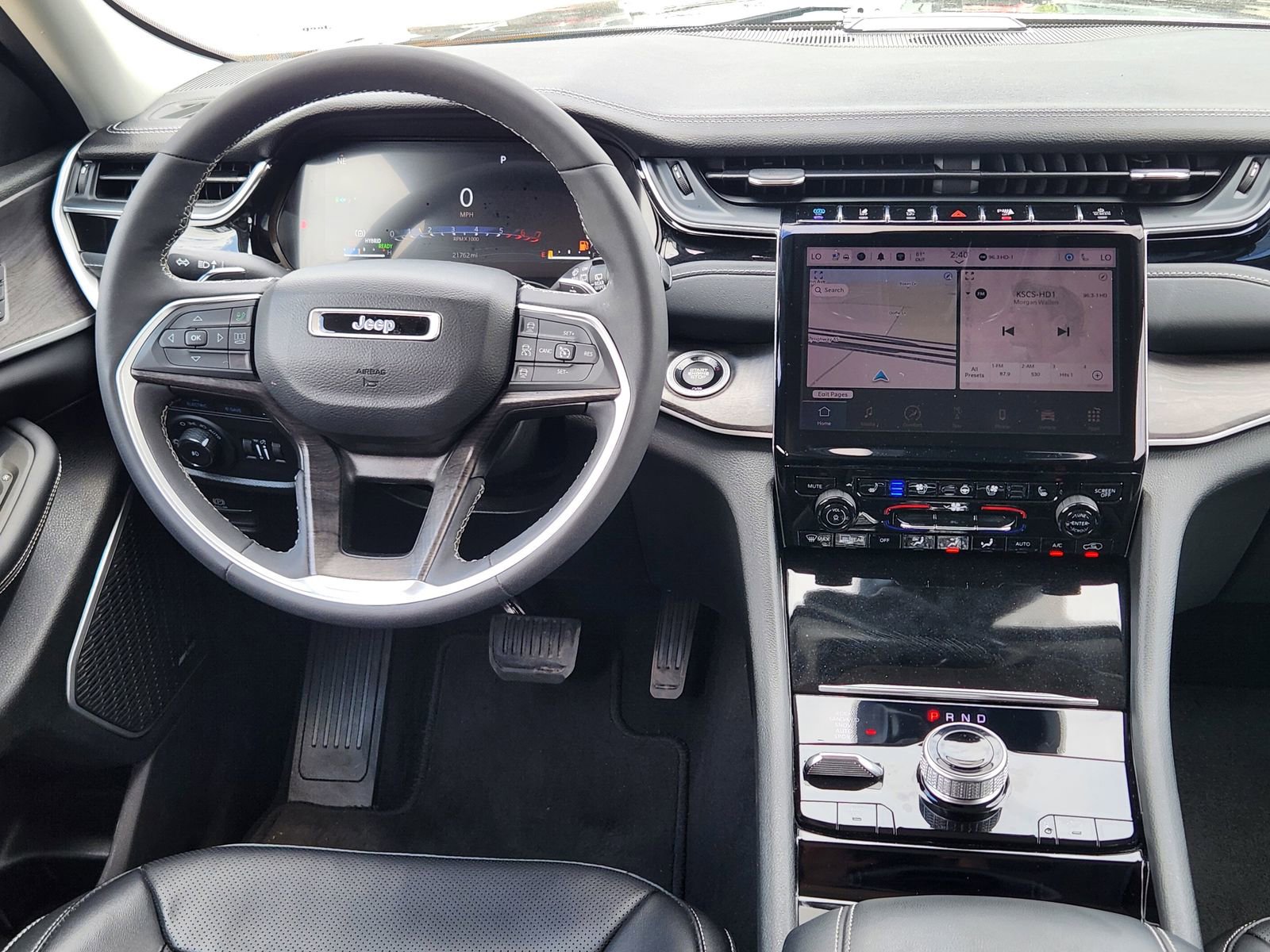 Used 2023 Jeep Grand Cherokee 4WD 4xe w/ Luxury Tech Group II image 30