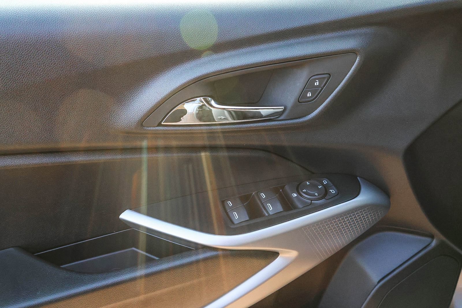 Used 2025 Chevrolet Trax RS image 31